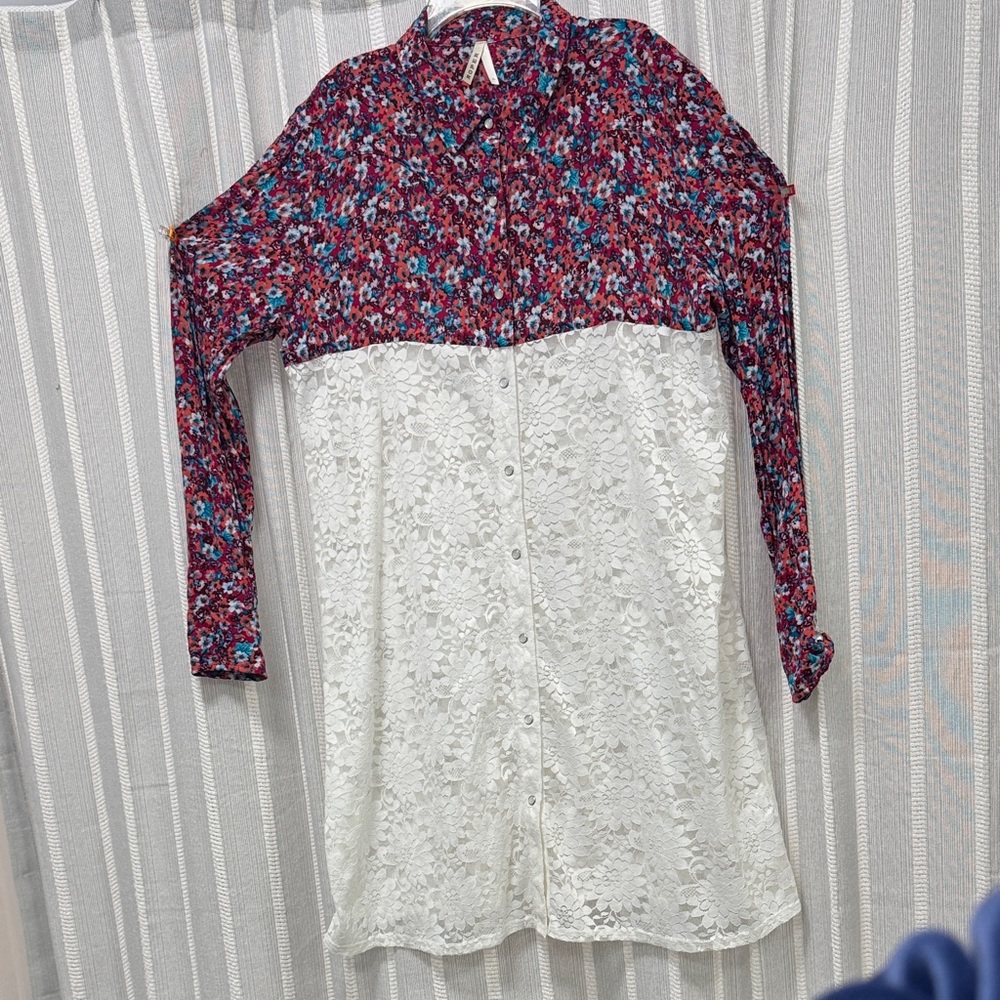 Roper Multicolor Floral and White Lace Button-Down Sheer Shirtā Duster size XL